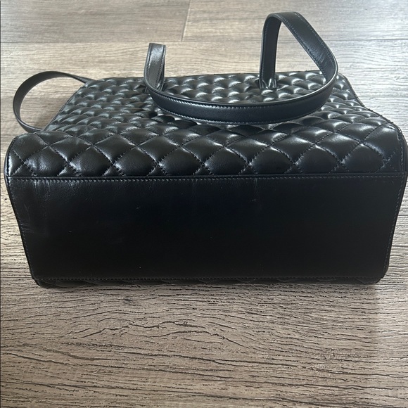 Versace Medusa Quilted Nappa Tote Bag and Attached Wallet Pouch - Picture 13 of 17